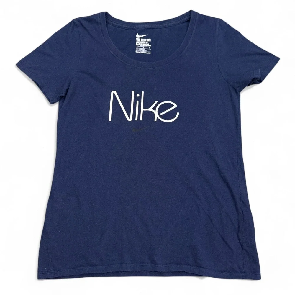 Nike Tee Shirt Top Womens Size Medium Navy Blue Athletic Cut Big Logo Athleisure